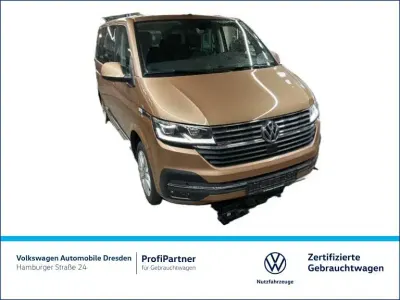Gebraucht VW Multivan Comfortline 150 PS (110 kW) 2022 Braun Van / Kleinbus