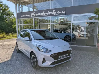 Neu Hyundai i10 Premium 79 PS (58 kW) 2025 Lumen grey Kleinwagen