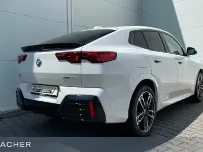 Gebraucht BMW X2 Comfort Edition 163 PS (119 kW) 2025 Weiß SUV