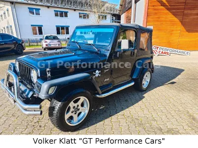 Begagnad Jeep Wrangler Sport 177 HK (130 kW) 2000 Svart SUV