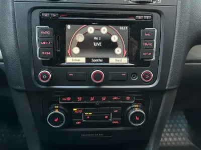 Gebraucht VW Golf VI 105 PS (77 kW) 2010 Silber Kleinwagen