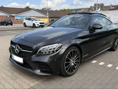 Gebraucht Mercedes C300 AMG line 258 PS (189 kW) 2018 Coupé