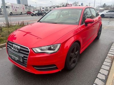 Brillantrot Gebraucht 2015 Audi A3 Attraction Limousine | 10.900 € (Guter Preis)