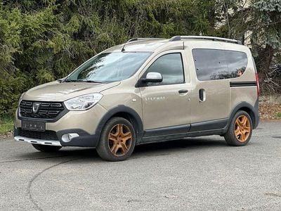 Begagnad Dacia Dokker Stepway 131 HK (96 kW) 2019 Beige Minibuss