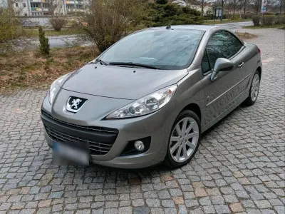Gebraucht Peugeot 207 CC Roland Garros 120 PS (88 kW) 2010 Grau Cabrio