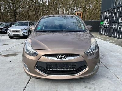 Gebraucht Hyundai ix20 Edition 90 PS (66 kW) 2014 Braun Kleinwagen