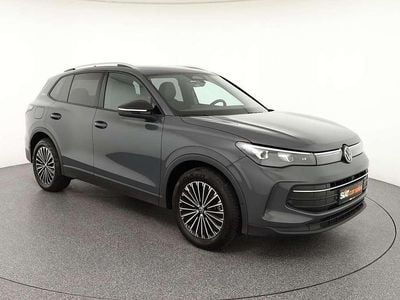 Gebraucht VW Tiguan Goal 150 PS (110 kW) 2025 Grau SUV