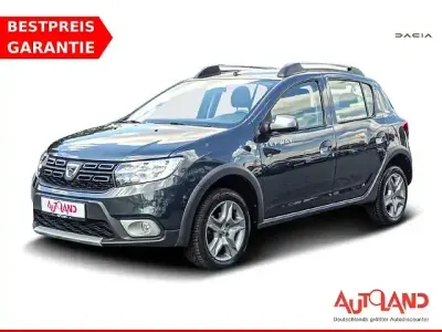 Gebraucht Dacia Sandero Essentiel 73 PS (53 kW) 2020 Grau SUV