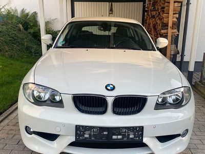 Usata BMW 114 122 CV (89 kW) 2009 Bianco Utilitaria