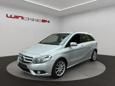 Gebraucht Mercedes B200 Urban 156 PS (114 kW) 2013 Silber Van / Kleinbus