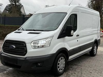 Gebraucht Ford Transit 131 PS (96 kW) 2018 Weiß Kombi