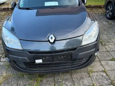 Gebraucht Renault Mégane Dynamique 131 PS (96 kW) 2011 Grau Limousine