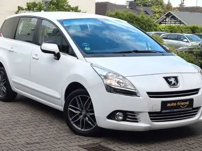 Gebraucht Peugeot 5008 Active 120 PS (88 kW) 2013 Weiß Van / Kleinbus