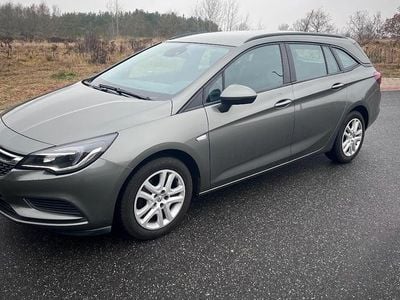 Gebraucht Opel Astra Active 105 PS (77 kW) 2017 Grau Kombi