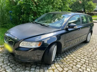 Gebraucht Volvo V50 Momentum 116 PS (85 kW) 2011 Schwarz Kombi