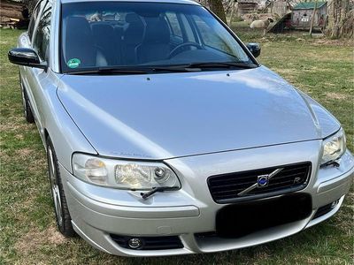 Second-hand Volvo S60 300 CP (220 kW) 2005 Argintiu Berlinǎ