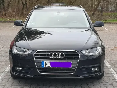 Gebraucht Audi A4 Attraction 136 PS (100 kW) 2012 Schwarz Kombi