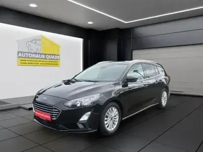 Gebraucht Ford Focus Titanium 125 PS (91 kW) 2020 Schwarz Kombi