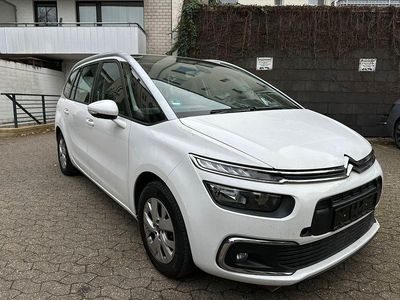Weiß Gebraucht 2020 Citroën C4 SpaceTourer Feel Van / Kleinbus | 11.800 € (Fairer Preis)