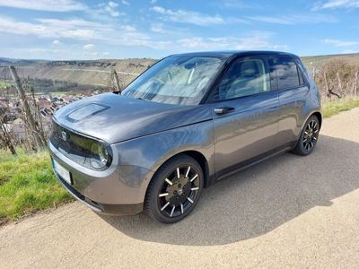 Honda e