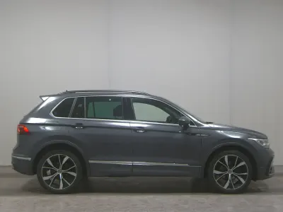 Second-hand VW Tiguan R-line 150 CP (110 kW) 2023 Gri SUV
