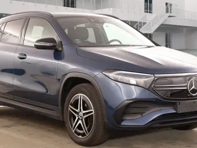 Gebraucht Mercedes EQA250 AMG line 139 kW (190 PS) 2023 Blau SUV