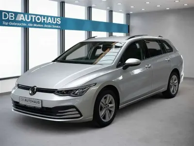 Gebraucht VW Golf VIII Life 110 PS (80 kW) 2024 Silber Kombi