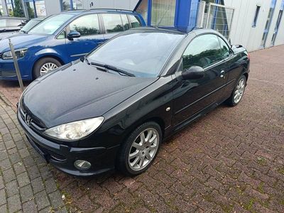 Schwarz Gebraucht 2005 Peugeot 206 CC Platinum Cabrio | 1.599 € (Fairer Preis)