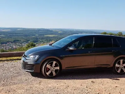 Second-hand VW Golf VII Comfortline 184 CP (135 kW) 2015 Gri Berlinǎ