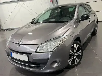 Gebraucht Renault Mégane III 131 PS (96 kW) 2011 Grau Limousine
