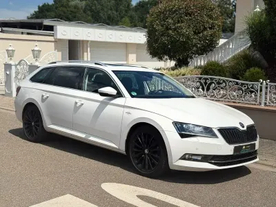 Gebraucht Skoda Superb LAURIN & KLEMENT 190 PS (139 kW) 2018 Weiß Kombi