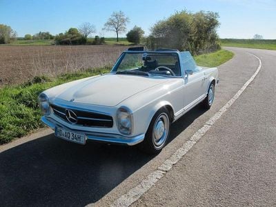 Second-hand Mercedes 250 150 CP (110 kW) 1967 Alb Cabrio