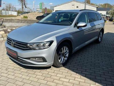 Gebraucht VW Passat Business 122 PS (89 kW) 2023 Scale silver metallic (metallic) Kombi