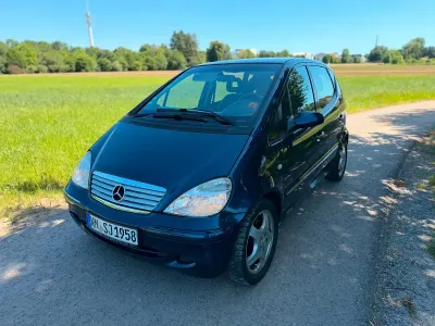 Gebraucht Mercedes A190 125 PS (91 kW) 2000 Blau Limousine