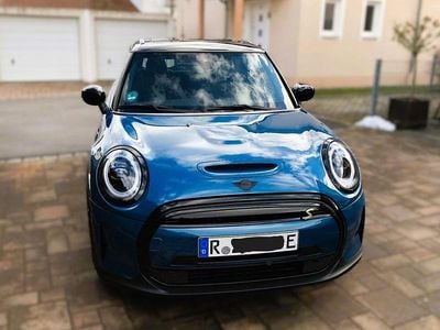 Gebraucht Mini Cooper SE 135 kW (184 PS) 2022 Blau Kleinwagen