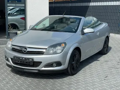 Gebraucht Opel Astra 140 PS (102 kW) 2006 Silber Cabrio