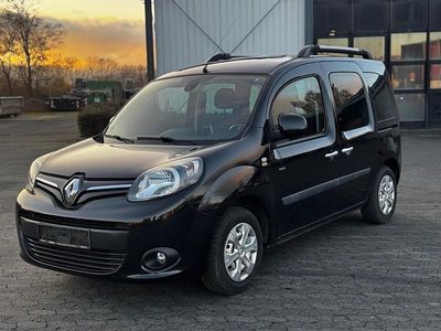 Schwarz Gebraucht 2015 Renault Kangoo Van / Kleinbus | 6.900 € (Fairer Preis)
