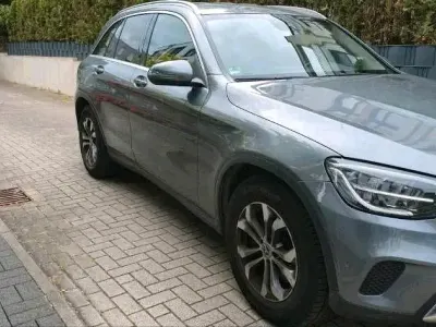 Gebraucht Mercedes GLC220 194 PS (142 kW) 2020 Grau SUV