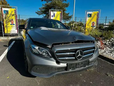 Gebraucht Mercedes E220 194 PS (142 kW) 2019 Grau Limousine