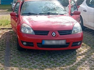 Second-hand Renault Clio II Campus 75 CP (55 kW) 2007 Roșu Hatchback