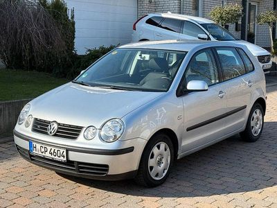 Gebraucht VW Polo 64 PS (47 kW) 2002 Silber Limousine