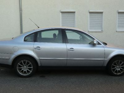 Gebraucht VW Passat Highline 131 PS (96 kW) 2004 Silber metallic Limousine