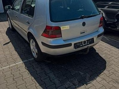 Silber Gebraucht 2002 VW Golf IV Kleinwagen | 1.100 € (Guter Preis)