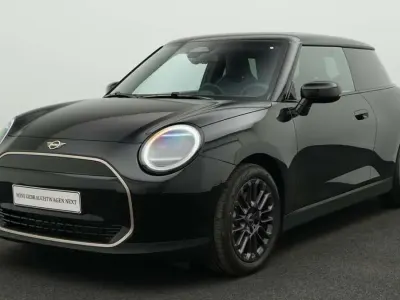 Gebraucht Mini Cooper Favoured 135 kW (184 PS) 2025 Schwarz Kleinwagen