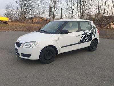 Gebraucht Skoda Fabia 60 PS (44 kW) 2010 Weiß Kleinwagen