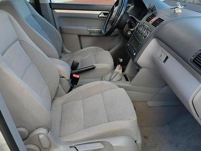 Usata VW Touran 150 CV (110 kW) 2005 Argento Monovolume