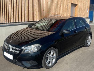 Gebraucht Mercedes A180 Urban 109 PS (80 kW) 2013 Schwarz Limousine