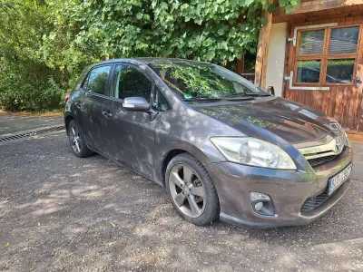 Gebraucht Toyota Auris Hybrid Travel 136 PS (100 kW) 2012 Grau Limousine