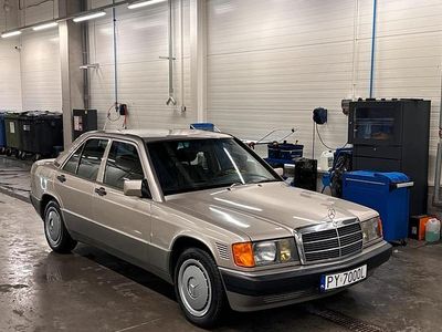 Gold Gebraucht 1991 Mercedes 190 Limousine | 8.999 €
