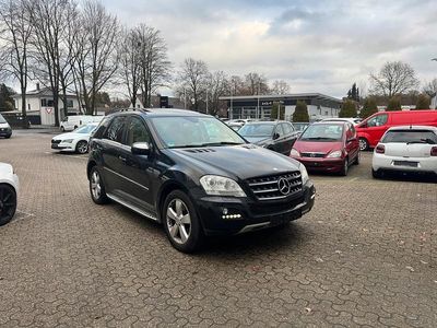 Gebraucht 2009 Mercedes ML450 SUV | 8.000 €